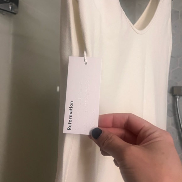 Cream V-Neck Maxi - Picture 3 of 3